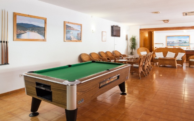 Aparthotel Puerto Cala Vadella
