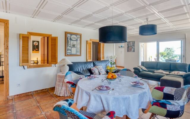 Deluxe Apartment in Albir With Pool & Garden