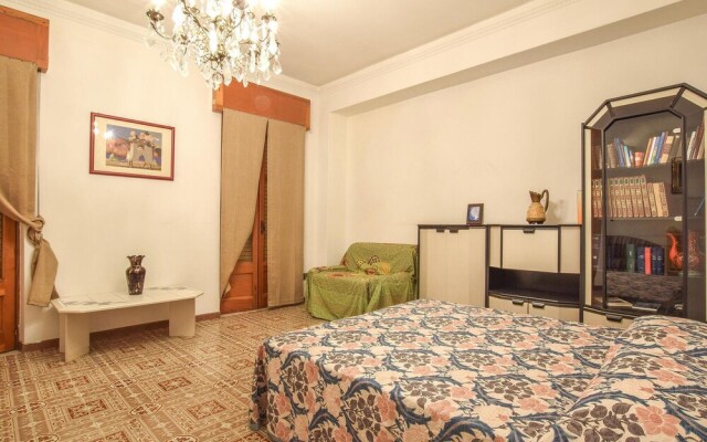 Beautiful Apartment in Gaggi With Wifi and 4 Bedrooms