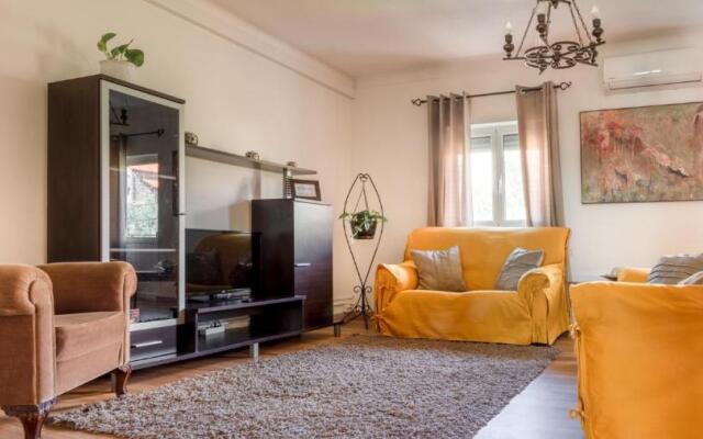 Fonte da Rosa Guest House