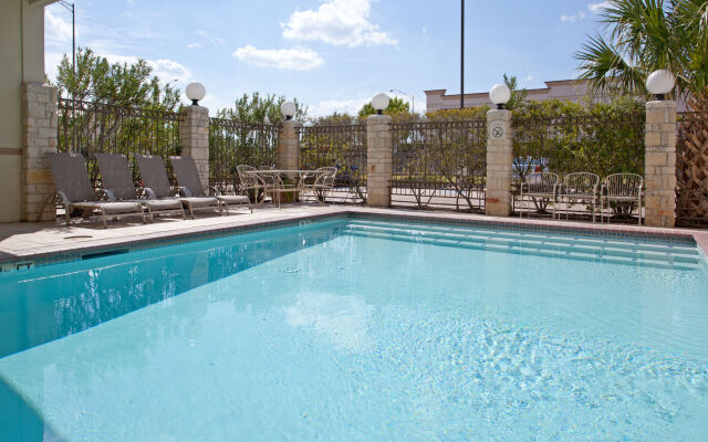 Holiday Inn Express & Suites College Station, an IHG Hotel