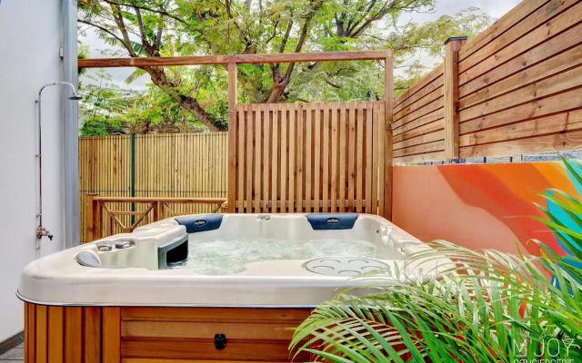 Ylangae DODO avec Jacuzzi à 150m du lagon