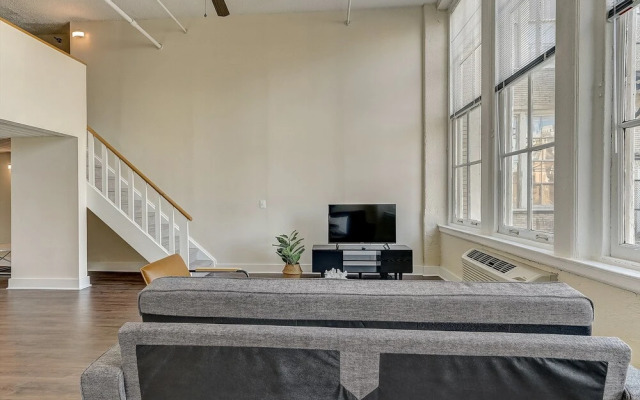 FRONTDESK The Cosmopolitan Apts Philadelphia