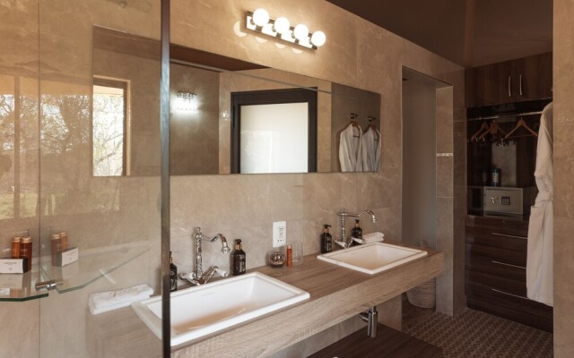 Oase by 7 Star Lodges - Greater Kruger Private 530ha Reserve