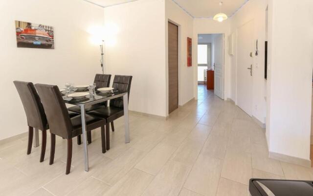 AC Appartment with terrace parking and pool- BENAKEY