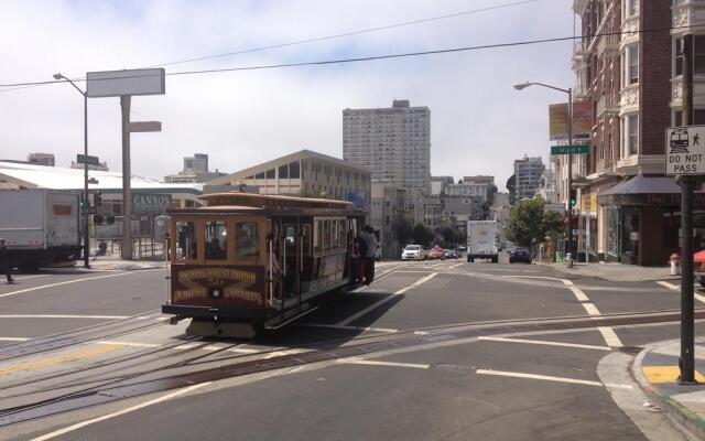 Cable Car Court Hotel