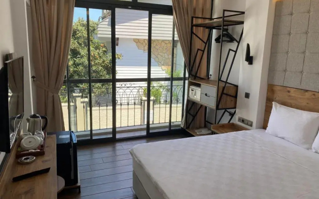 Miyas Luxury Hotel