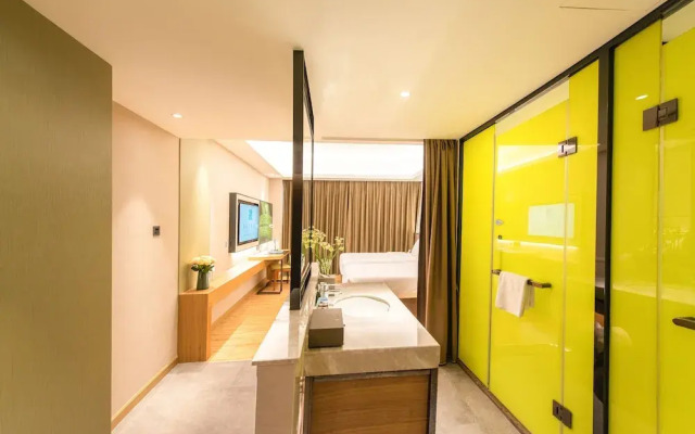 Rising Dragon International Hotel