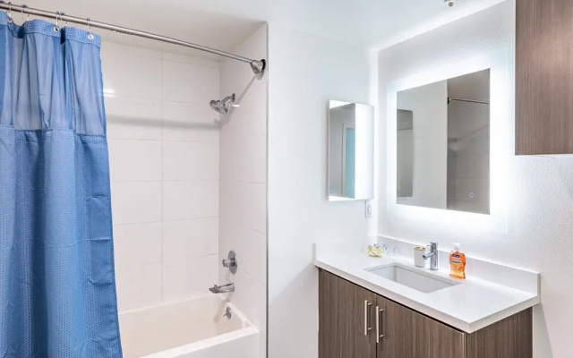 2br Furnished Apartment On Gordon St Hollywood 2 Bedroom Apts by RedAwning