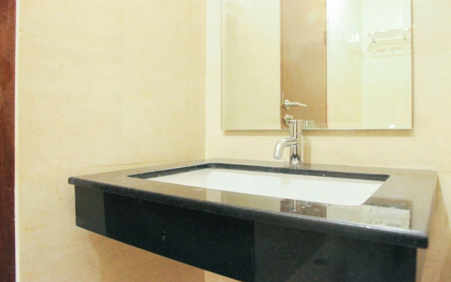 Best and Stylish 3BR with Balcony L'avenue Apartment