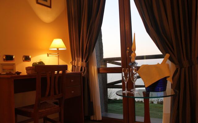 HR Hotel & Spa