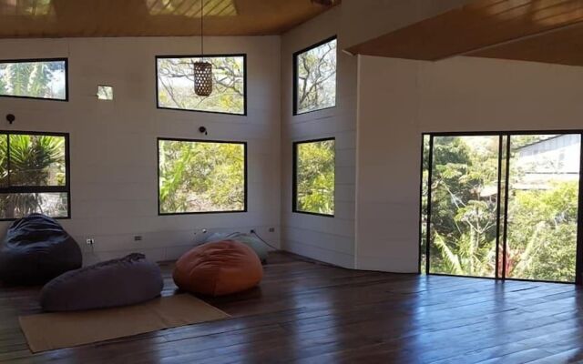 OutBox Inn