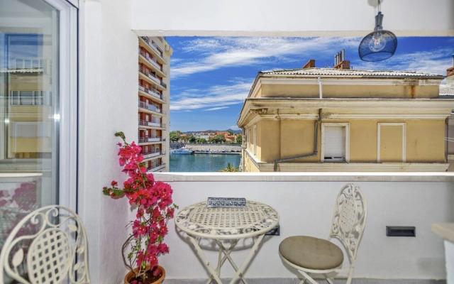 Sea View Apartment Zara Bruna