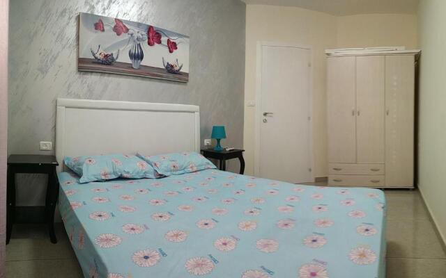 Short Term Apartment Tel Aviv Bat Yam 411