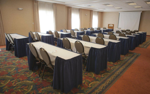 Hilton Garden Inn Albuquerque / Journal Center