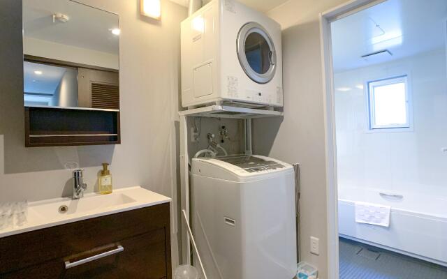 Tsukasa Condo Chatan Araha