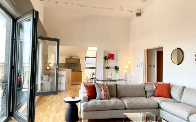 Edinburgh Penthouse 101