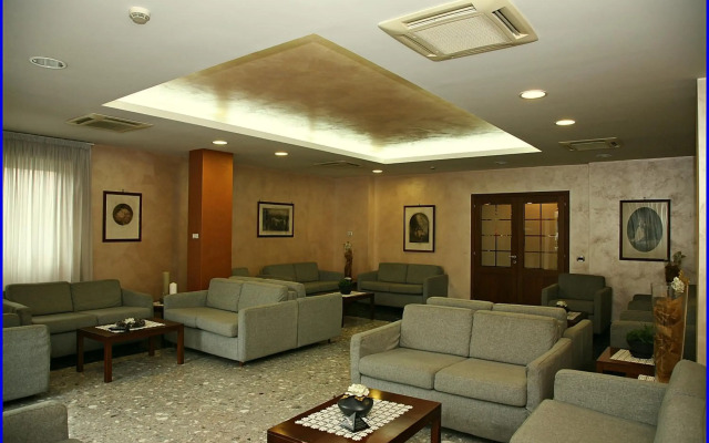 Hotel Meeting