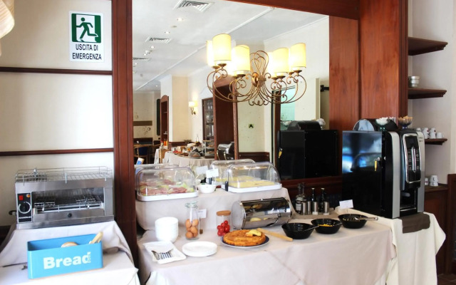 Phi Hotel Ambra