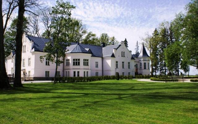 Eivere Manor