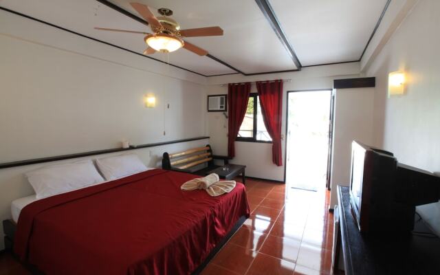 Paradise Resort and Dive Shop