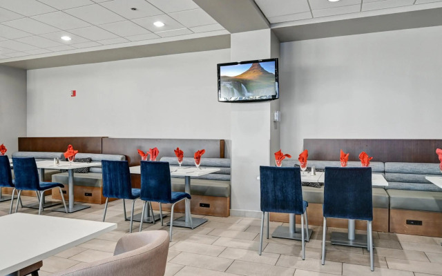 Holiday Inn Piscataway Somerset by IHG