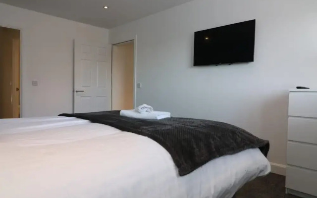Railway House 5 bed - Maryhill