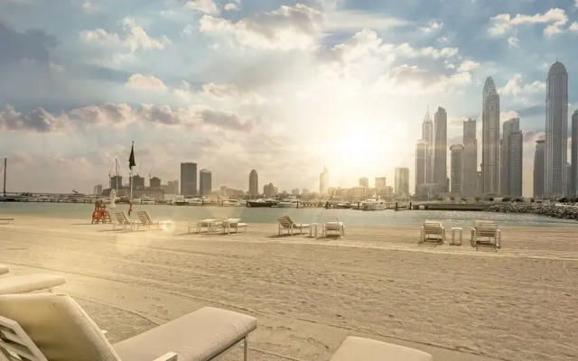 LUX  Luxury Sunrise Beachfront Suite 1