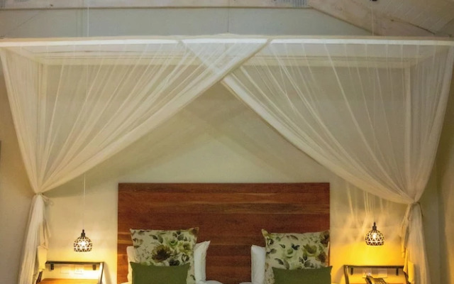 Kasambabezi Lodge