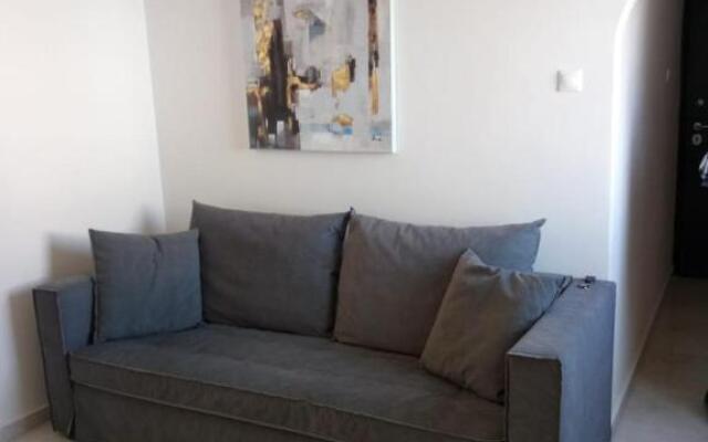 Cozy Apartment With Side View of Acropolis