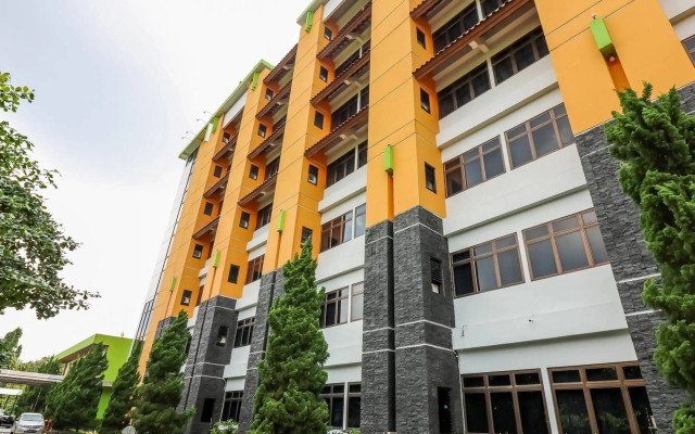 NIDA Rooms Jalan Colombo Tugu Station