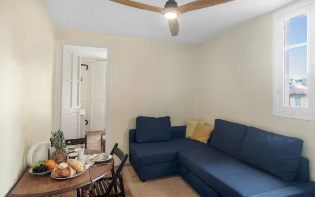 Mattoni in Menton With 1 Bedrooms and 1 Bathrooms