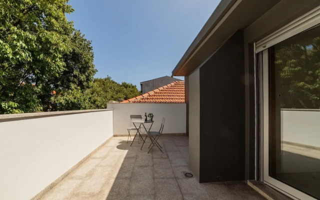 Rooftop Stylish by Homing
