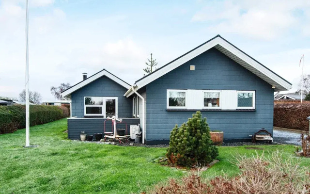 6 Person Holiday Home in Juelsminde-by Traum