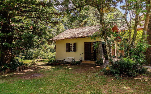 Chalet no Parque Privado Bem-te-vi 1 km do centro "