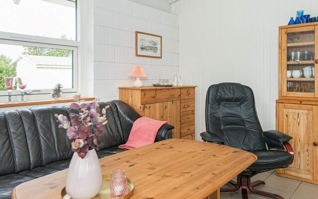 6 Person Holiday Home in Vemb