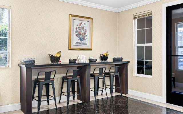 SureStay Hotel by Best Western Castro Valley