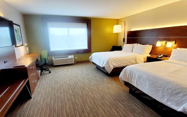 Holiday Inn Express & Suites Rehoboth Beach