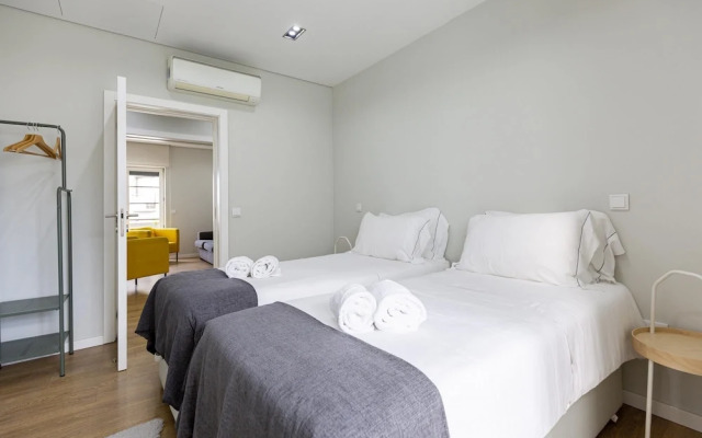 Feel Porto Downtown City Roofs