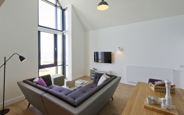 Buckie 2 Bed Luxury Apartment