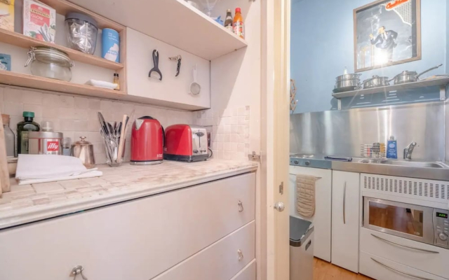 Quaint and Central Studio Flat - Chelsea