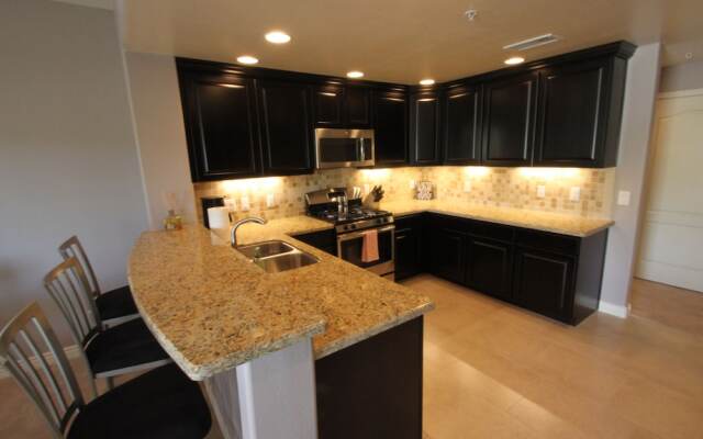 Monte 3 Bedroom Townhouse by RedAwning