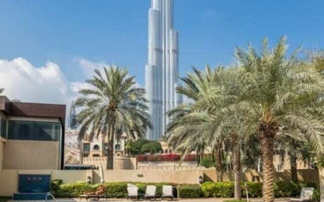 Retreat to Elegant Apartment in Old Town