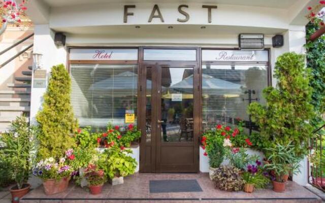 Pension Hotel Fast