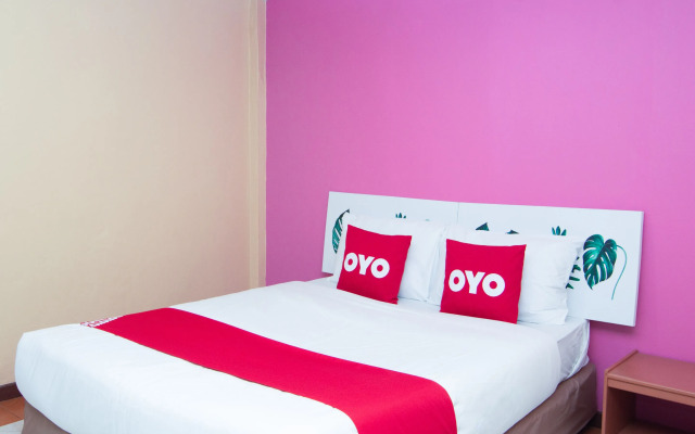 OYO 534 Phasuk Hotel