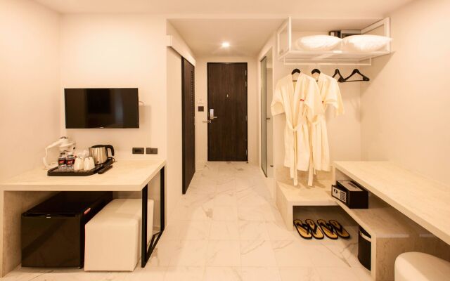 We Terminal Hotel