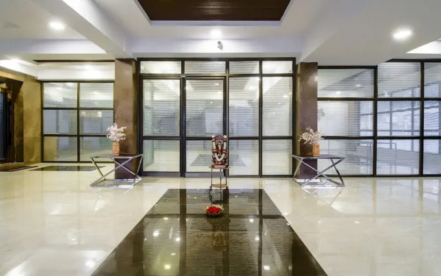 Monday Hotels - Swarna's The Capital