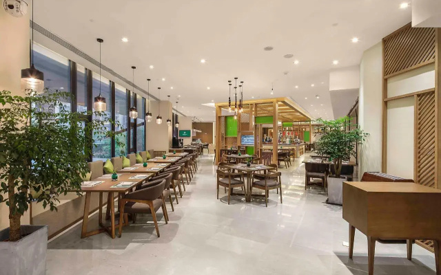 Holiday Inn Chengdu Airport by IHG