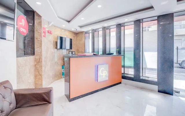 OYO 9748 Hotel Girgaon Palace