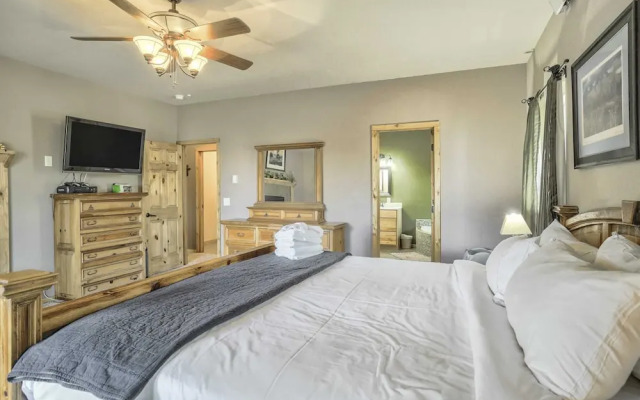 4BD Quiet Ranch Setting Historical Canyon Views